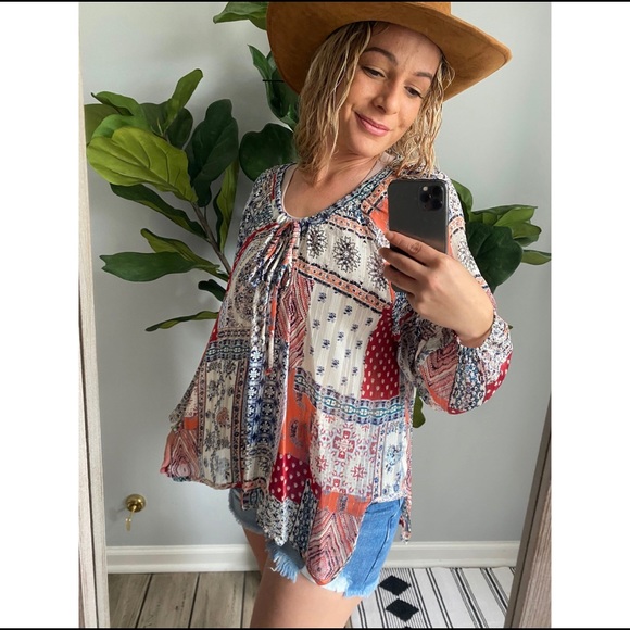 New✨ Printed long sleeve top - Picture 7 of 10